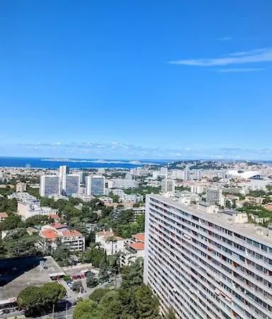 Apartment Ideal Sea View, Near Calanques &velodrome -parking Marseille