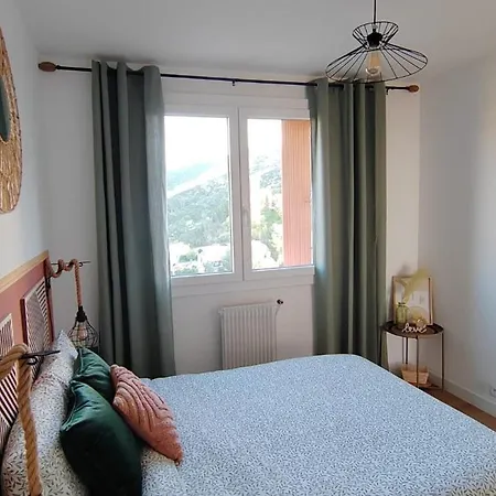 Ideal Sea View, Near Calanques &velodrome -parking * Marseille